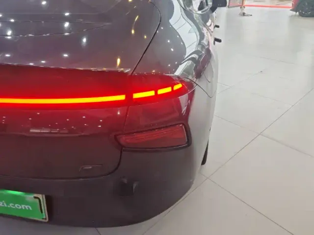 Xpeng P7 — Фото автомобиля 7