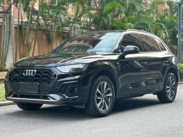 Фотография автомобиля — Audi Q5L