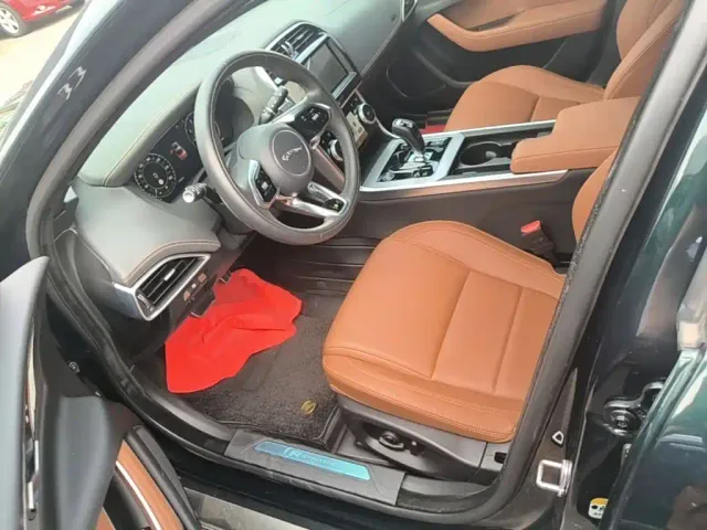 Jaguar XEL — Фото автомобиля 14