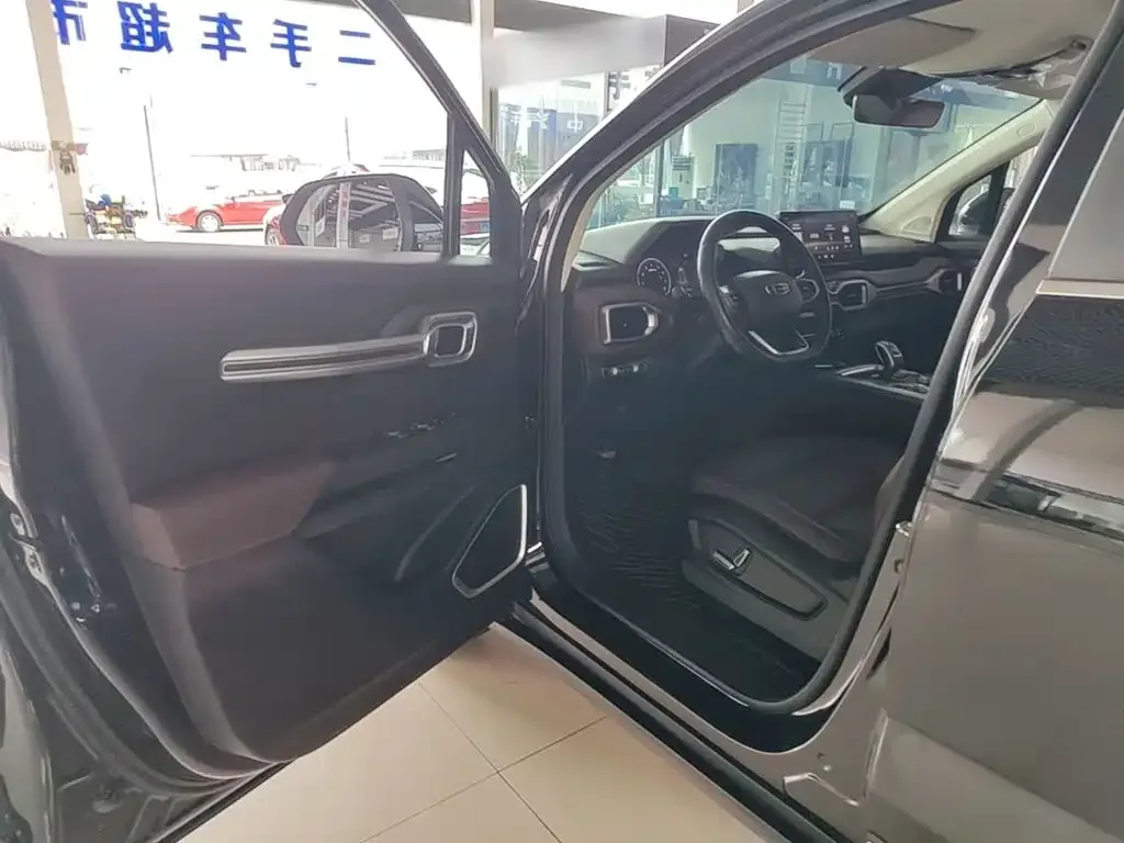 Geely Haoyue 2022 1.8TD Automatic Premium 7-Seater — Фото автомобиля 15