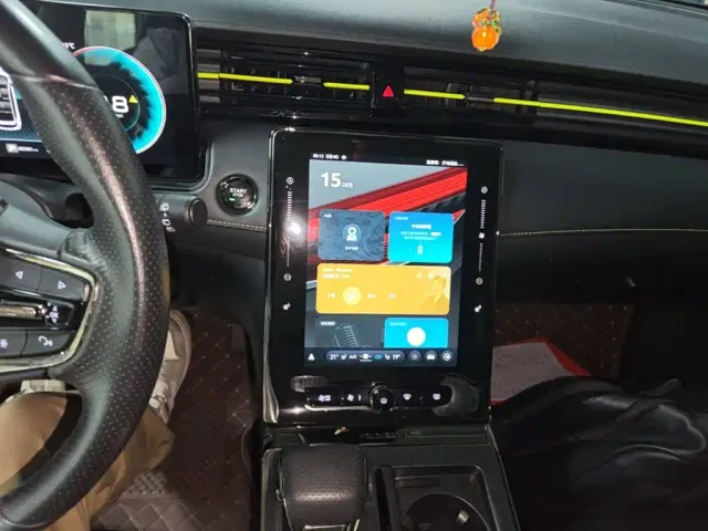 Roewe RX5 — Фото автомобиля 12