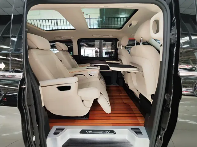 Mercedes-Benz V-Class — Фото автомобиля 9
