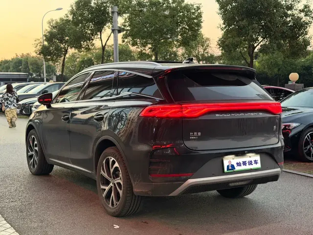 BYD Tang — Фото автомобиля 6