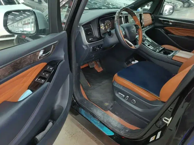 GAC Trumpchi M8 — Фото автомобиля 15