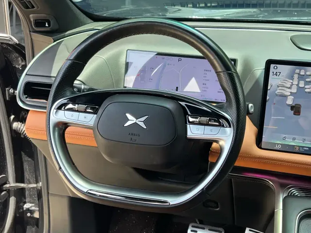 Xpeng G9 — Фото автомобиля 8