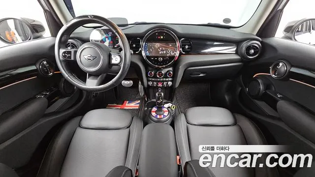 Mini Cooper Cooper 5 дверей Classic — Фото автомобиля 7