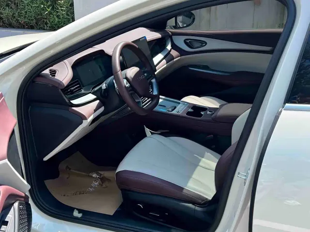 BYD Seal 07 DM-i — Фото автомобиля 4