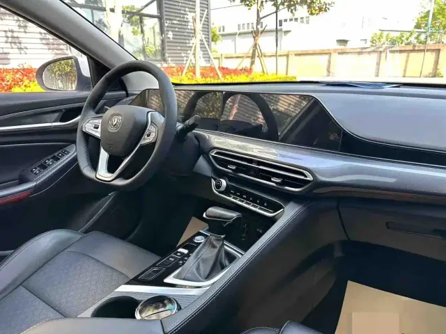 Changan Eado — Фото автомобиля 10