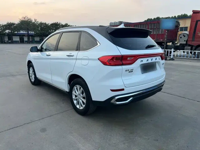 Haval M6 — Фото автомобиля 24