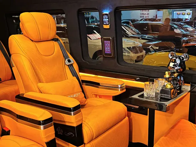 Toyota HIACE — Фото автомобиля 23