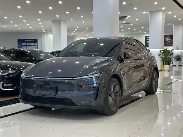 Фотография автомобиля — Tesla Model Y
