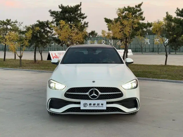 Mercedes-Benz C-Class — Фото автомобиля 2