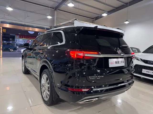 Buick Enclave — Фото автомобиля 7