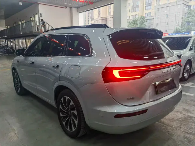 Aito M7 — Фото автомобиля 6