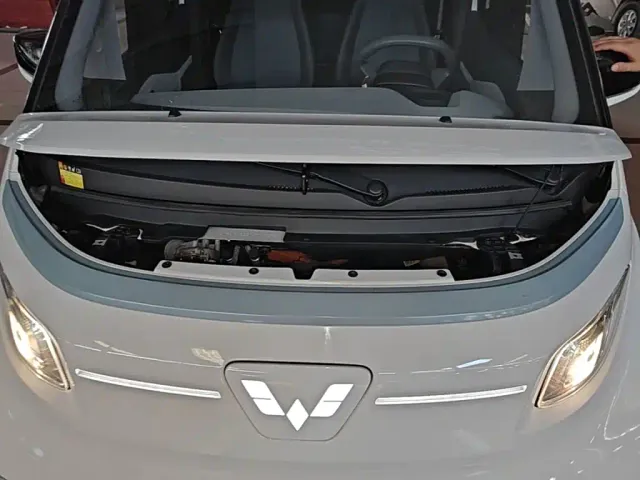 Wuling NanoEV — Фото автомобиля 19