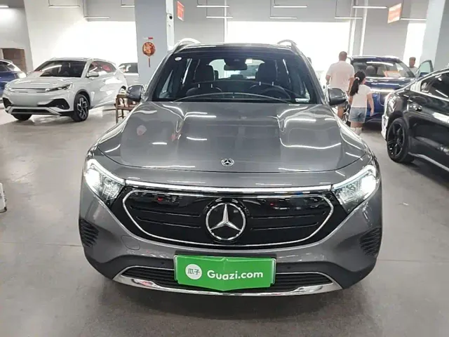 Mercedes-Benz EQB — Фото автомобиля 2