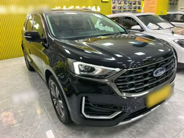 Ford Edge — Фото автомобиля 3
