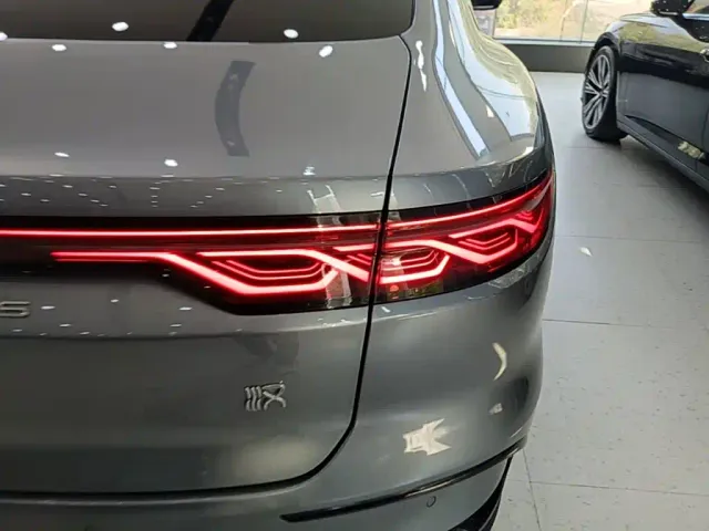 BYD Han — Фото автомобиля 7