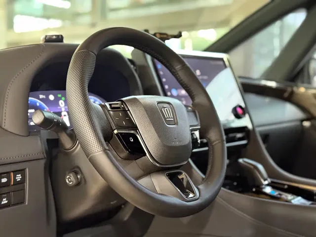 Toyota Vellfire — Фото автомобиля 7