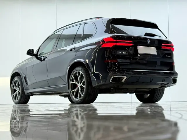 BMW X5 — Фото автомобиля 15