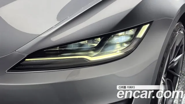 Tesla Model 3 — Фото автомобиля 6