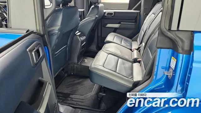 Ford Bronco — Фото автомобиля 12
