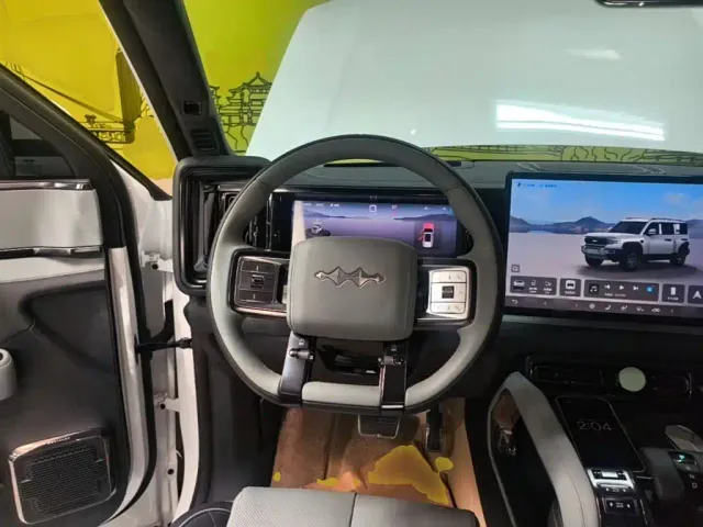 BYD FangChengBao Leopard 5 — Фото автомобиля 10