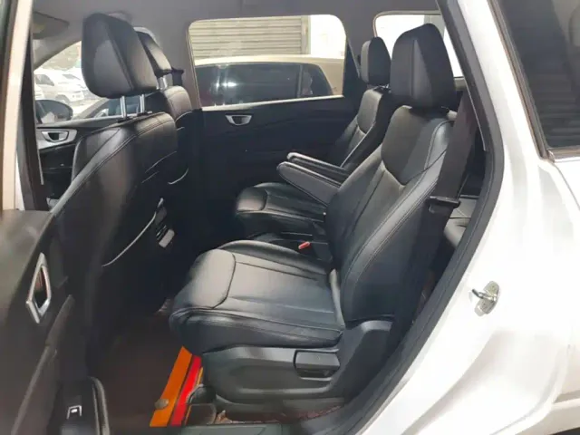 Wuling Jiachen — Фото автомобиля 16