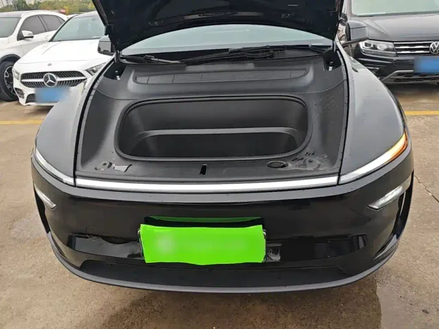 Tesla Model Y — Фото автомобиля 19