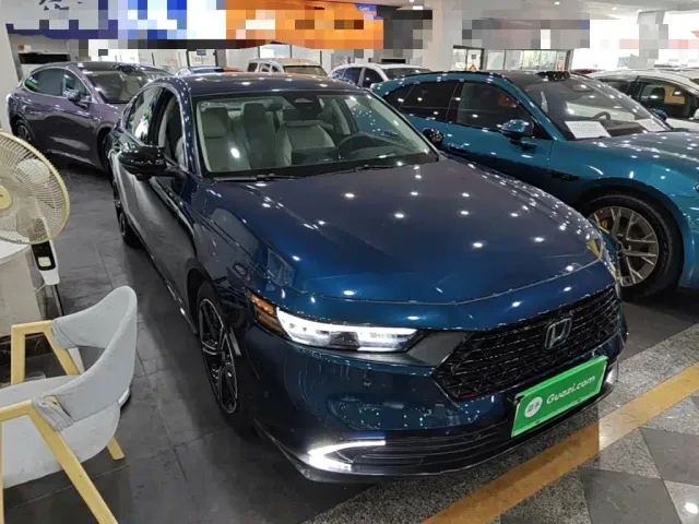 Honda Accord — Фото автомобиля 3
