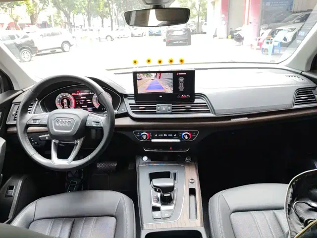Audi Q5L — Фото автомобиля 9