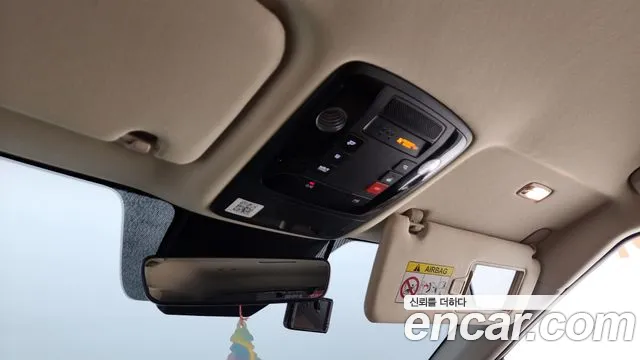 Kia Carnival Generation 4 — Фото автомобиля 26