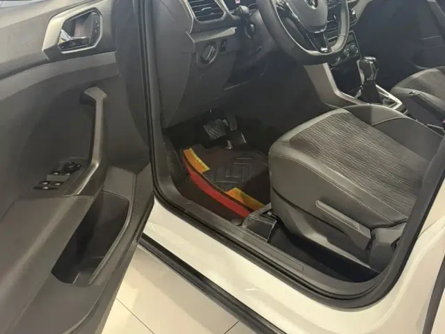 Volkswagen T-Cross — Фото автомобиля 15