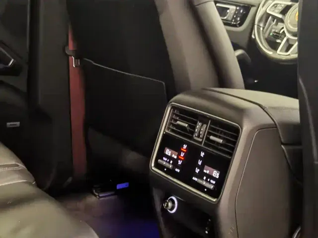 Porsche Cayenne 2022 Cayenne 3.0T Platinum Edition — Фото автомобиля 7