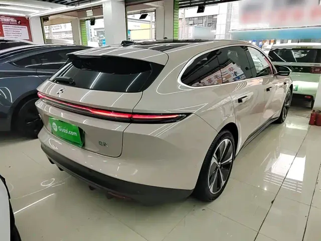 Nio ET5 Touring — Фото автомобиля 6