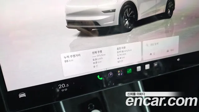 Tesla Model Y — Фото автомобиля 8