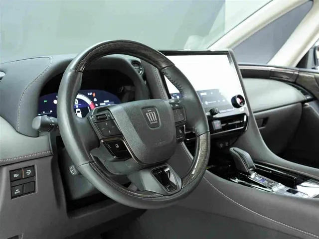 Toyota Vellfire — Фото автомобиля 7