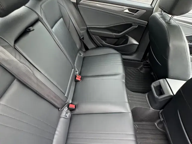 Volkswagen Sagitar — Фото автомобиля 9