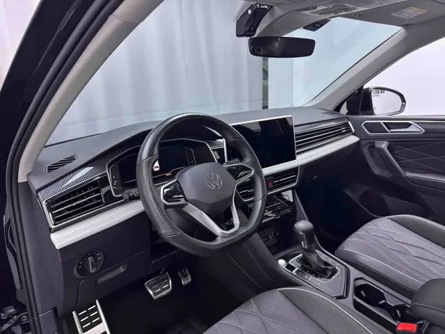 Volkswagen Tiguan L — Фото автомобиля 3