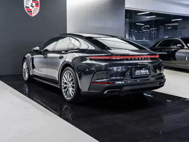 Porsche Panamera — Фото автомобиля 15
