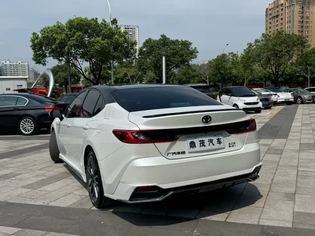 Toyota Camry — Фото автомобиля 8