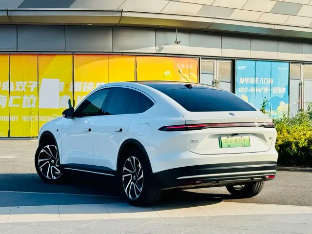 Nio EC6 — Фото автомобиля 3
