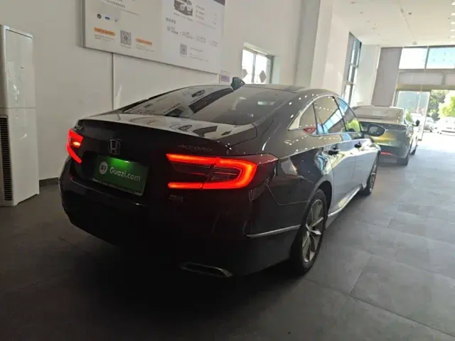 Honda Accord — Фото автомобиля 6