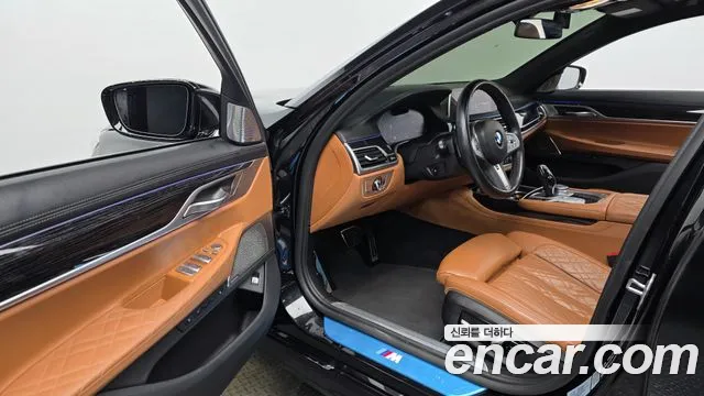 BMW 7 Series — Фото автомобиля 15