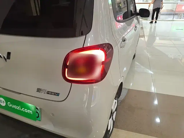 Wuling Hongguang Mini EV — Фото автомобиля 7