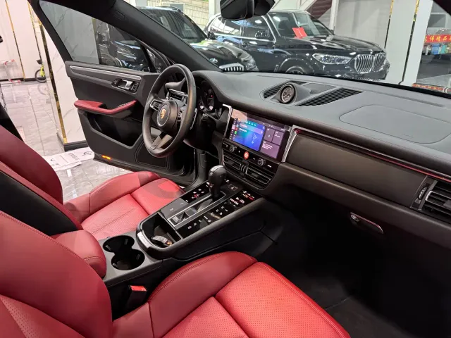 Porsche Macan — Фото автомобиля 10