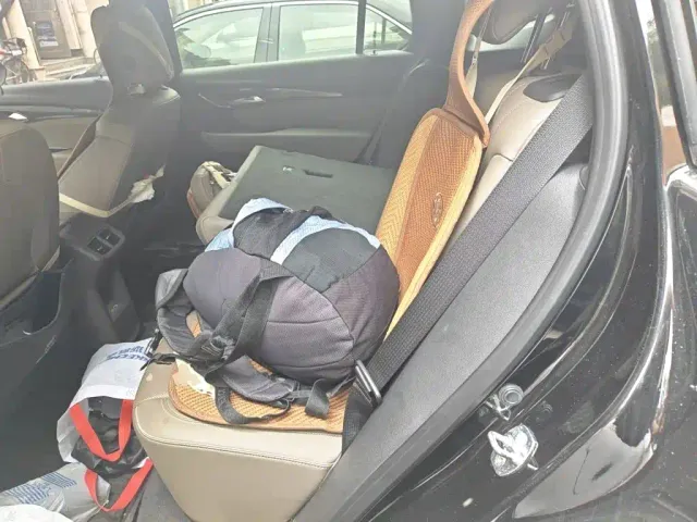 Buick Envision Plus — Фото автомобиля 18