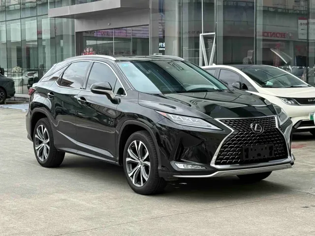 Фотография автомобиля — Lexus RX