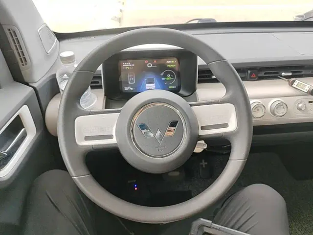 Wuling Hongguang Mini EV — Фото автомобиля 10