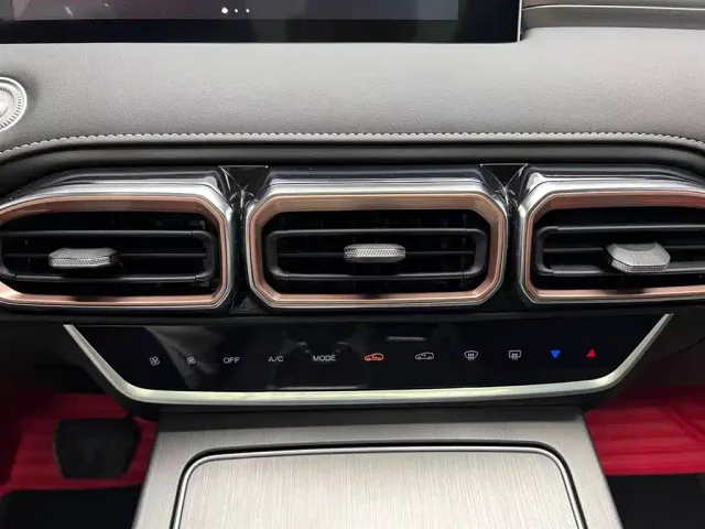 Jetour X70 Plus — Фото автомобиля 9